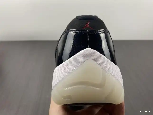 Reps TB Air 72-10 AV2187-001 Jordan Retro Low 11 0525